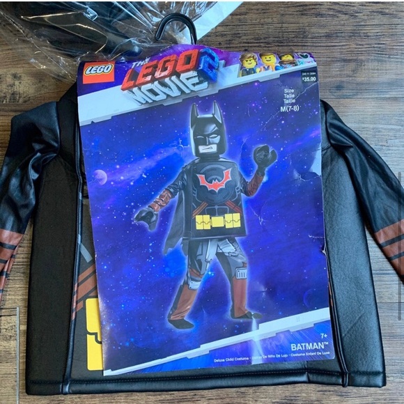 Boys’ LEGO Movie 2 Batman Deluxe Costume - Picture 4 of 8